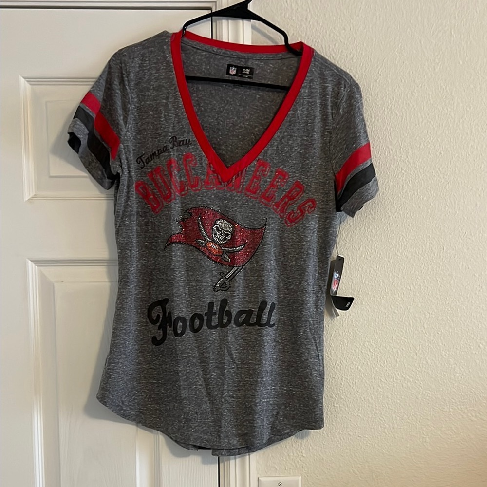 NFL Tampa Bay Buccaneers Red and Gray V-Neck Tee